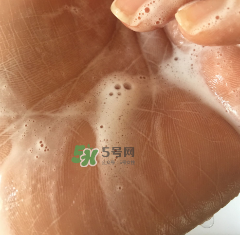 貝蜜清凈痘控油潔面啫喱怎么樣？貝蜜清祛痘控油潔面啫喱好用嗎？