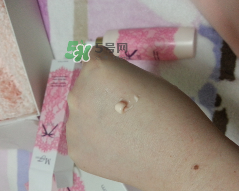 曼妮芬玫瑰身體乳怎么樣？曼妮芬玫瑰絲柔身體乳好用嗎？