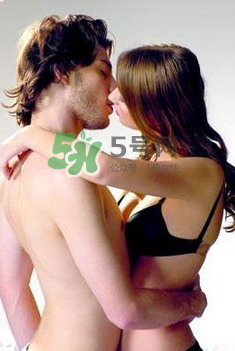 白酒加可樂是春藥？白酒加可樂喝了會(huì)怎樣？