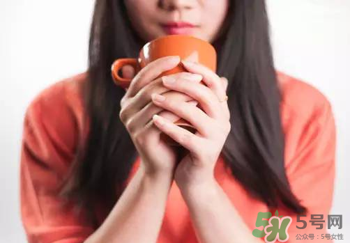 三伏天喝熱水能驅(qū)寒嗎？三伏天為什么喝熱水？