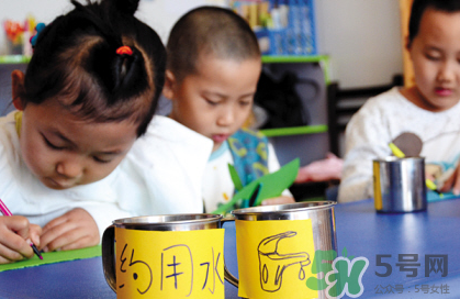 寶寶不去幼兒園怎么辦？寶寶不去幼兒園哭鬧怎么勸導(dǎo)？