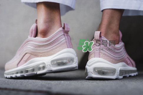 nike air max 97粉色蛇皮怎么樣_上腳效果好看嗎？