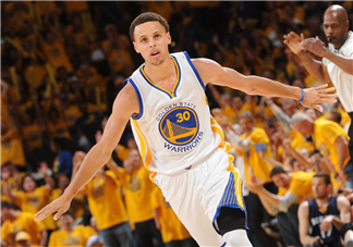 ua2017庫(kù)里亞洲行curry 3zero特別版配色多少錢？