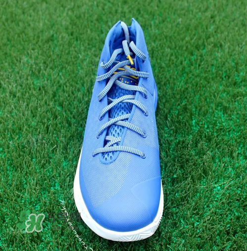 under armour curry 3zero上腳怎么樣？ua curry 3zero測評