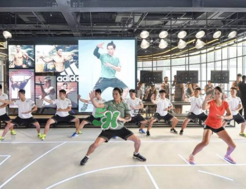 adidas阿迪達斯運動體驗迷你品牌中心是干什么的？