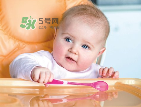 寶寶什么時(shí)候可以吃油？寶寶能吃油嗎？