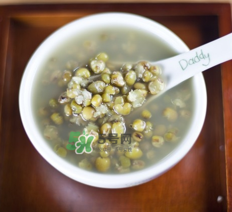 寶寶能喝綠豆水嗎？寶寶能喝綠豆湯嗎？