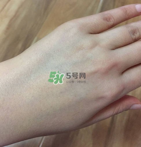透真水光素顏霜怎么樣？透真素顏霜好用嗎？