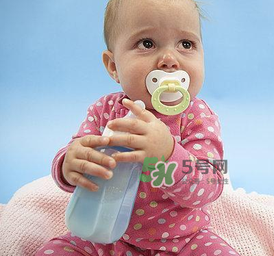 寶寶能喝蜂蜜水嗎？蜂蜜水寶寶能長(zhǎng)期喝嗎？