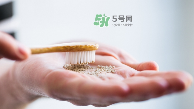 lush牙膏粒怎么用？lush牙膏粒使用方法