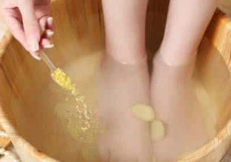生姜泡腳可以去濕氣嗎？生姜泡腳可以去腳氣嗎