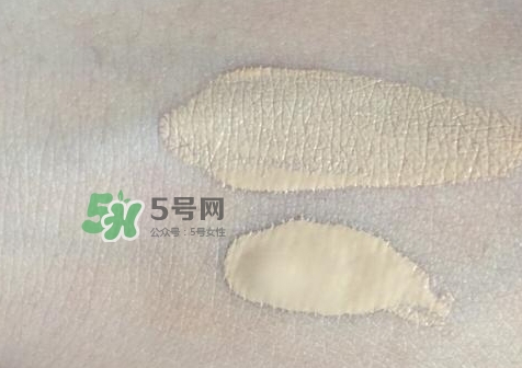 硅膠粉撲和海綿粉撲哪個(gè)好？硅膠粉撲和美妝蛋哪個(gè)好