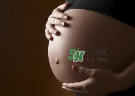為什么胎寶寶晚上動的比較多？胎動異常的表現(xiàn)