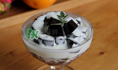 龜苓膏是發(fā)物嗎？龜苓膏怎么制作的