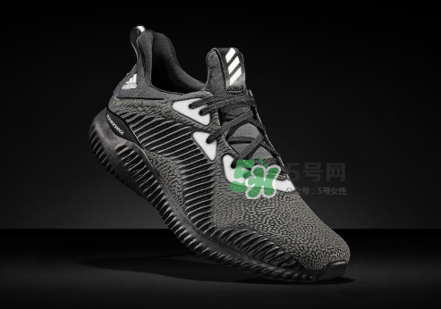 adidas alphabounce reflective阿爾法小椰子跑鞋夜光版多少錢？