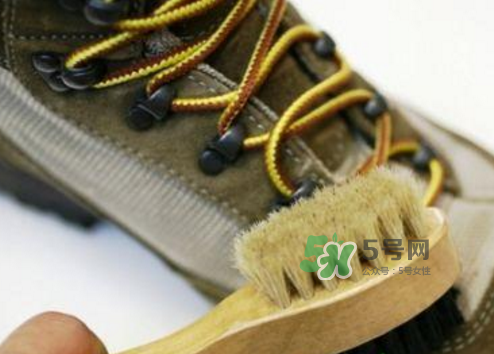 vetements與reebok聯(lián)名eomji表情運(yùn)動(dòng)鞋會(huì)發(fā)售嗎？