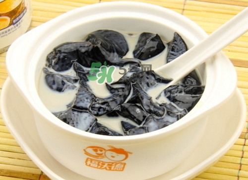 龜苓膏是發(fā)物嗎？龜苓膏怎么制作的