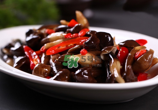 雞樅菌有毒嗎？雞樅菌不能和什么一起吃？