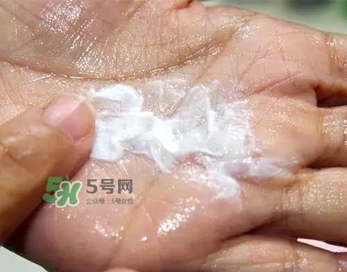 親潤孕婦護(hù)膚品怎么樣？親潤豆乳補(bǔ)水系列好用嗎？