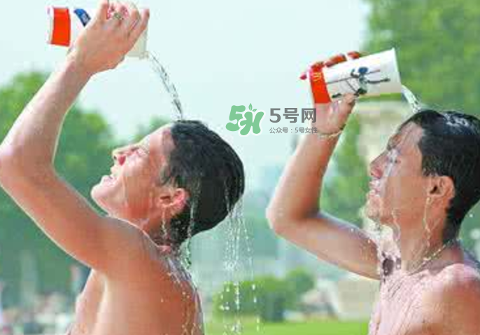 夏天防止中暑吃什么？夏天防中暑喝什么？