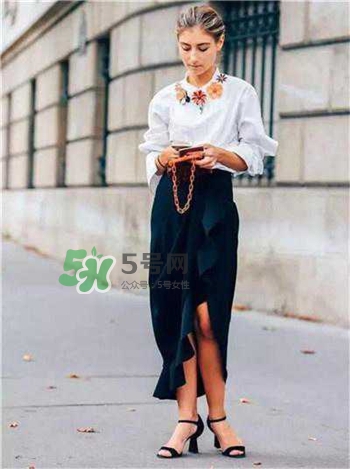 襯衣怎么扎進褲子里？襯衣扎進褲子里的時尚穿法