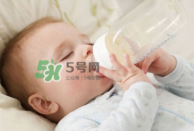6個月寶寶不能喝水嗎？寶寶多大可以喝水呢？