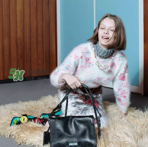 prada etiquette手袋尺寸多大？prada etiquette尺寸有幾種？