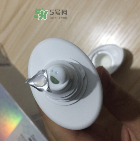 瓷肌洗面奶效果怎么樣？瓷肌洗面奶適合年齡