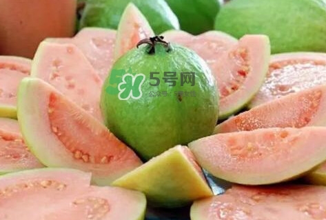 芭樂要削皮嗎？吃芭樂有什么好處？