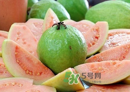 芭樂(lè)中間的籽可以吃嗎？芭樂(lè)榨汁籽要去嗎