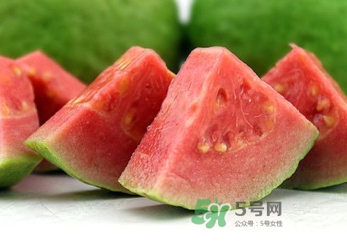 芭樂(lè)中間的籽可以吃嗎？芭樂(lè)榨汁籽要去嗎