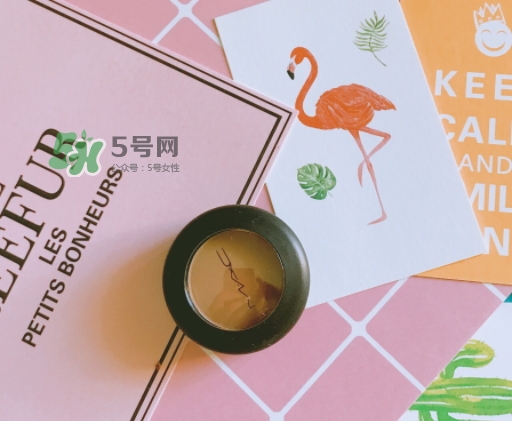 mac焦點小眼影怎么樣？mac時尚焦點小眼影好用嗎