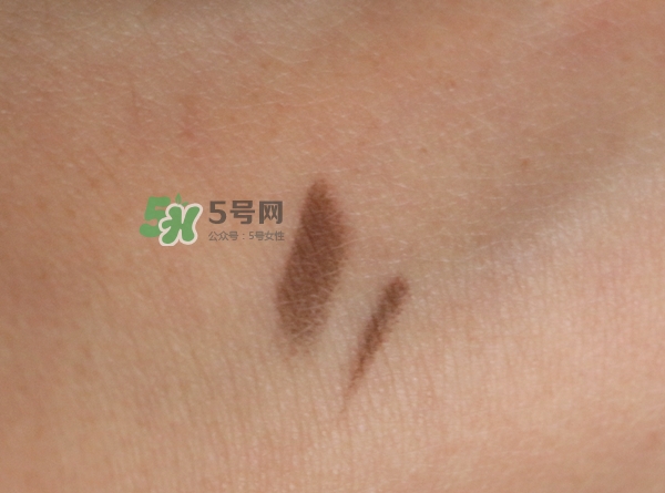 mac眉筆怎么轉(zhuǎn)？mac眉筆轉(zhuǎn)不出來?