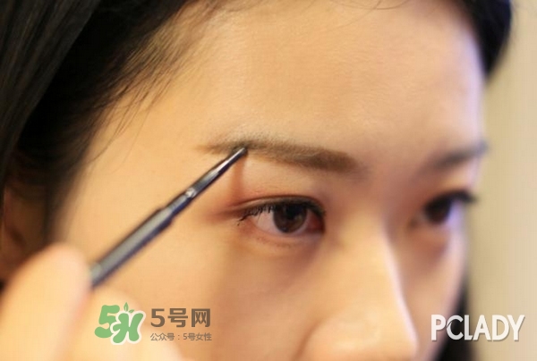mac眉筆怎么用？mac魅可眉筆怎么削