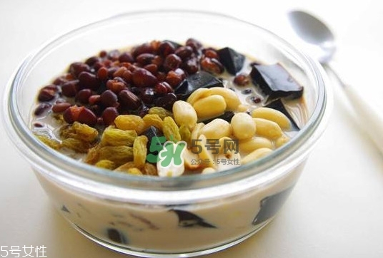 燒仙草是什么做的？燒仙草是發(fā)物嗎