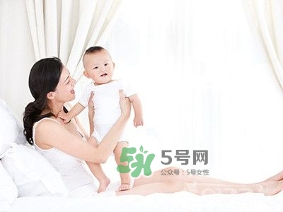 產(chǎn)后憂郁是這樣來的！這些話絕對(duì)別對(duì)新手媽媽說！