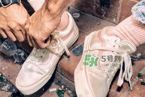 opening ceremony與vans聯(lián)名帆布鞋多少錢_哪幾款顏色？