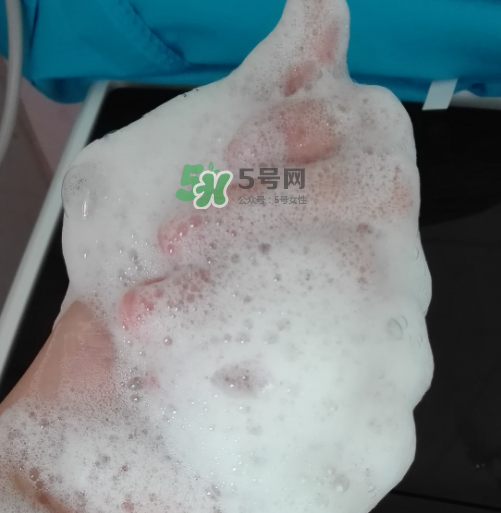 佐薇洗面奶怎么樣？佐薇潔面乳好用嗎？