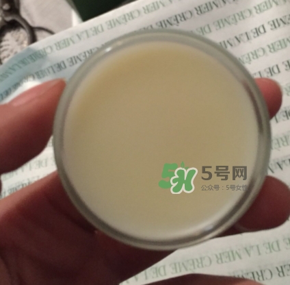 海藍(lán)之謎唇霜怎么用？海藍(lán)之謎修護唇霜使用方法