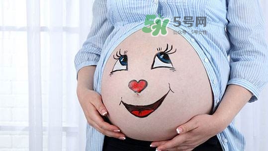 胎教可以聽流行歌曲嗎？如何判斷寶寶喜歡什么類型的胎教音樂(lè)