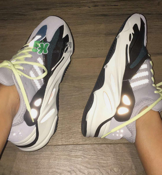yeezy runner 700多少錢？侃爺復(fù)古跑鞋專柜價(jià)格