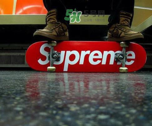supreme狗骨頭玩具是真的嗎？supreme骨頭玩具會(huì)發(fā)售嗎？