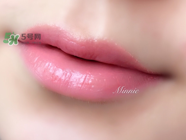 保濕口紅哪個牌子好？什么牌子的口紅保濕效果好