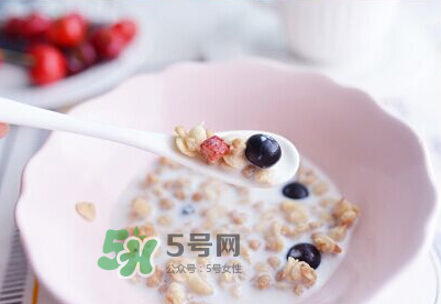 卡樂比梅果牛奶系列麥片好吃嗎？卡樂比梅果牛奶系列價(jià)格