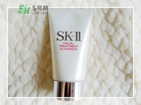 SK2護(hù)膚潔面霜怎么樣？sk2潔面霜是洗面奶嗎？