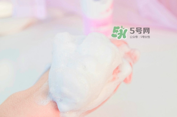碧柔卸妝潔面乳好用嗎？碧柔卸妝潔面乳怎么用？