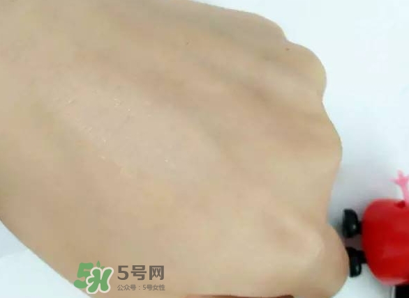 玫珂菲水粉霜怎么樣？玫珂菲全新雙用水粉霜好用嗎？
