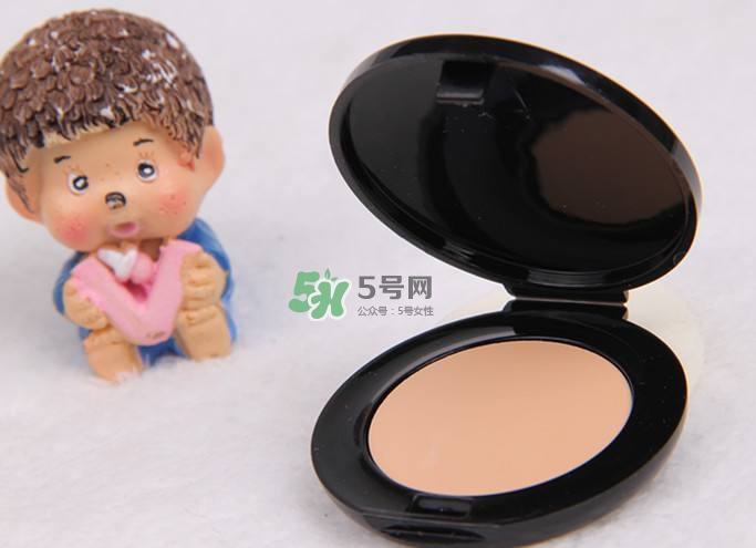 Bobbi Brown芭比波朗粉凝霜怎么樣？芭比波朗無(wú)感持妝粉凝霜好用嗎？