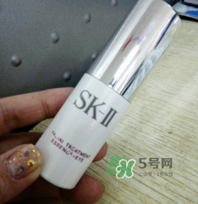 skii眼部神仙水怎么用？sk2眼部精華乳使用方法