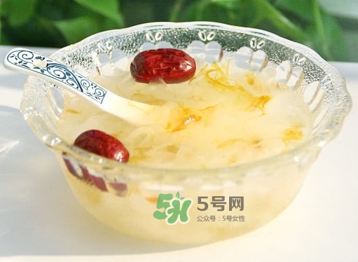 燕窩和銀耳可以一起燉嗎？燕窩和銀耳的口感區(qū)別